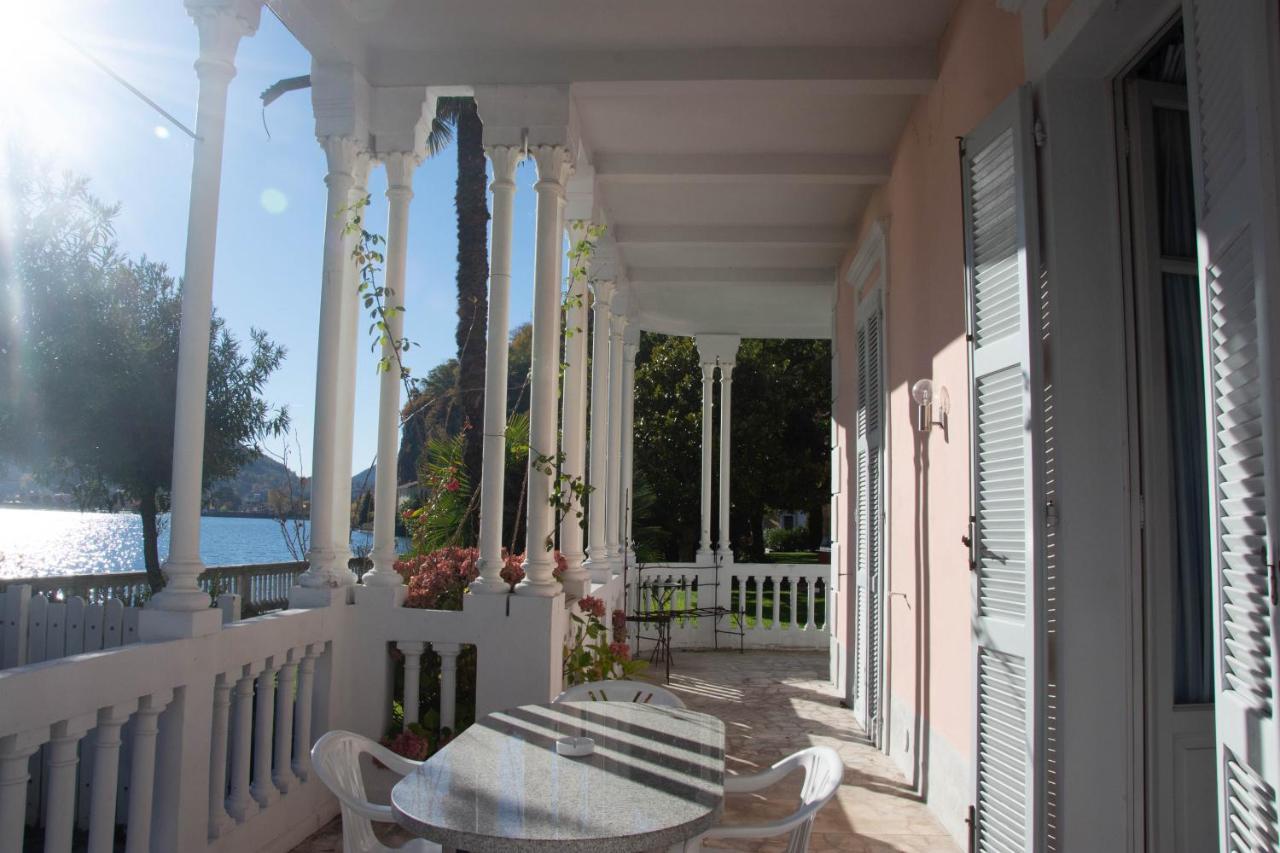 Residence Ville Lago Lugano Порто-Черезіо Екстер'єр фото